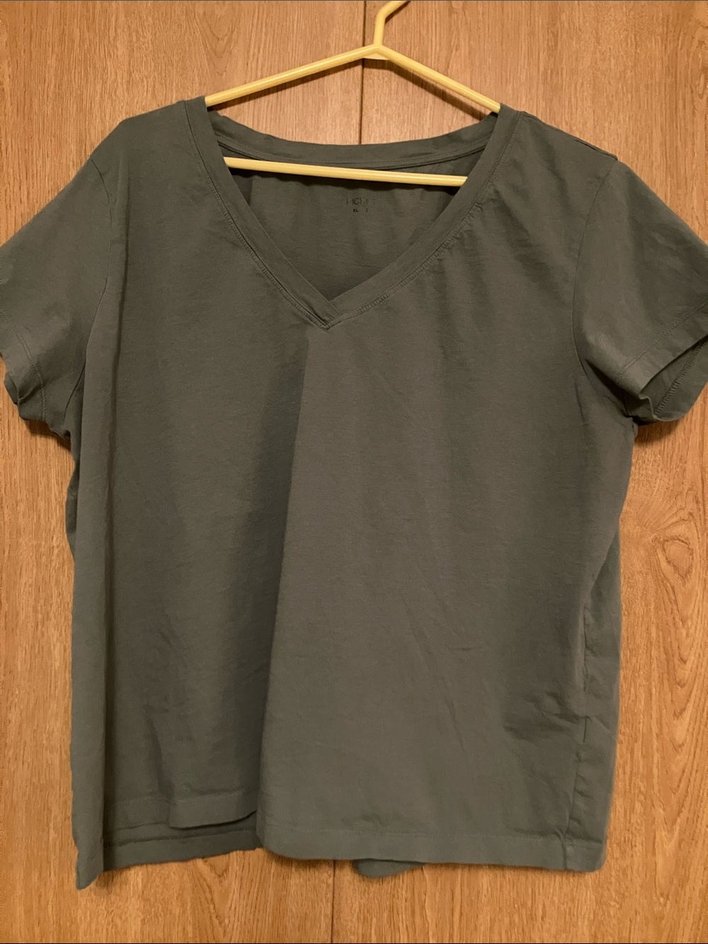 Ricki's Olive Green V-Neck Short Sleeve Tee